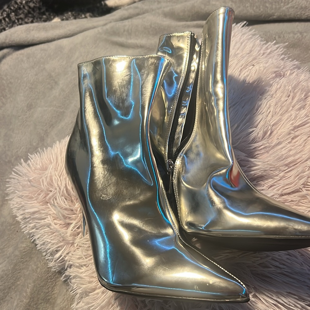 Botas plateadas - Picture 3 of 4